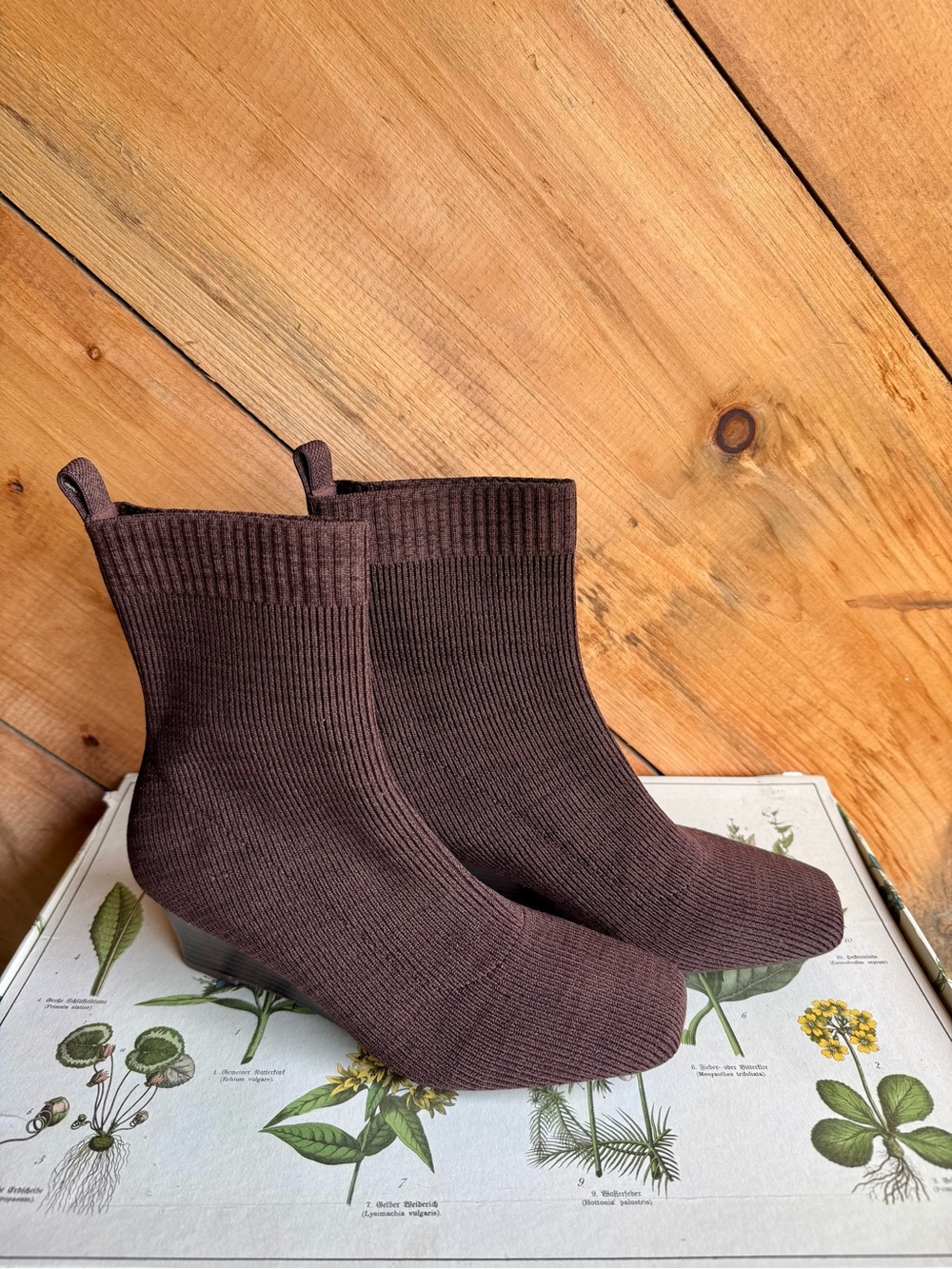 Vivaia knit wedge booties